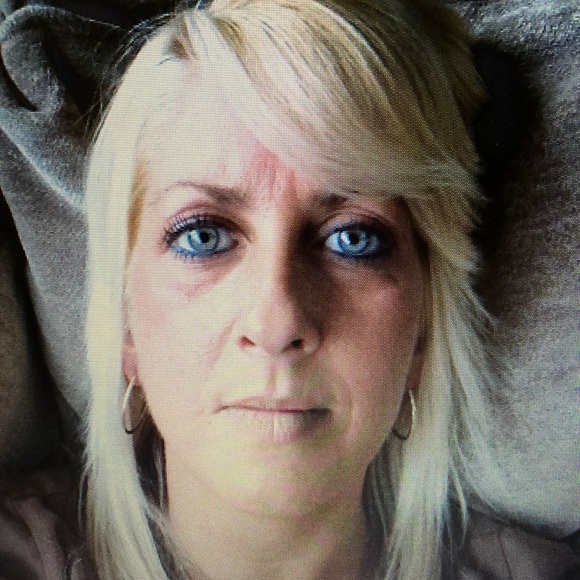 Meet your Posher, Sharon - Picture 1 of 1